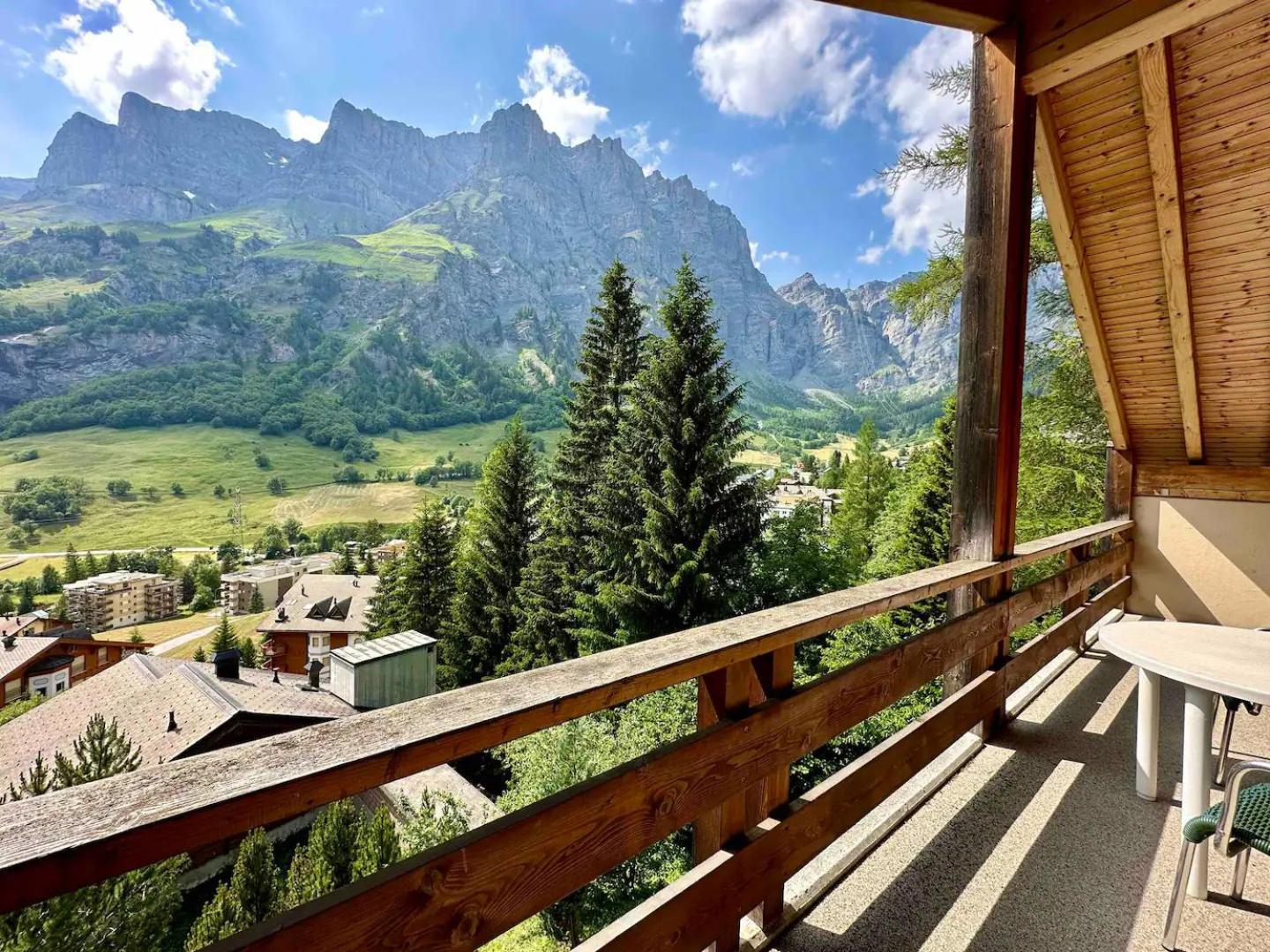 Appartement Haus Tarbey à Loèche-les-Bains Extérieur photo